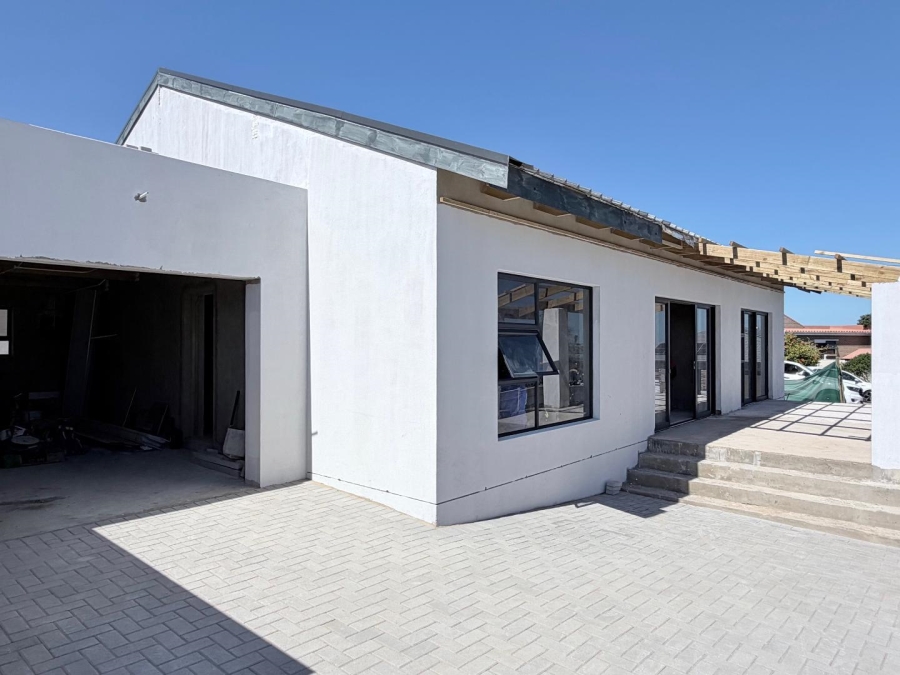 3 Bedroom Property for Sale in Dana Bay Western Cape